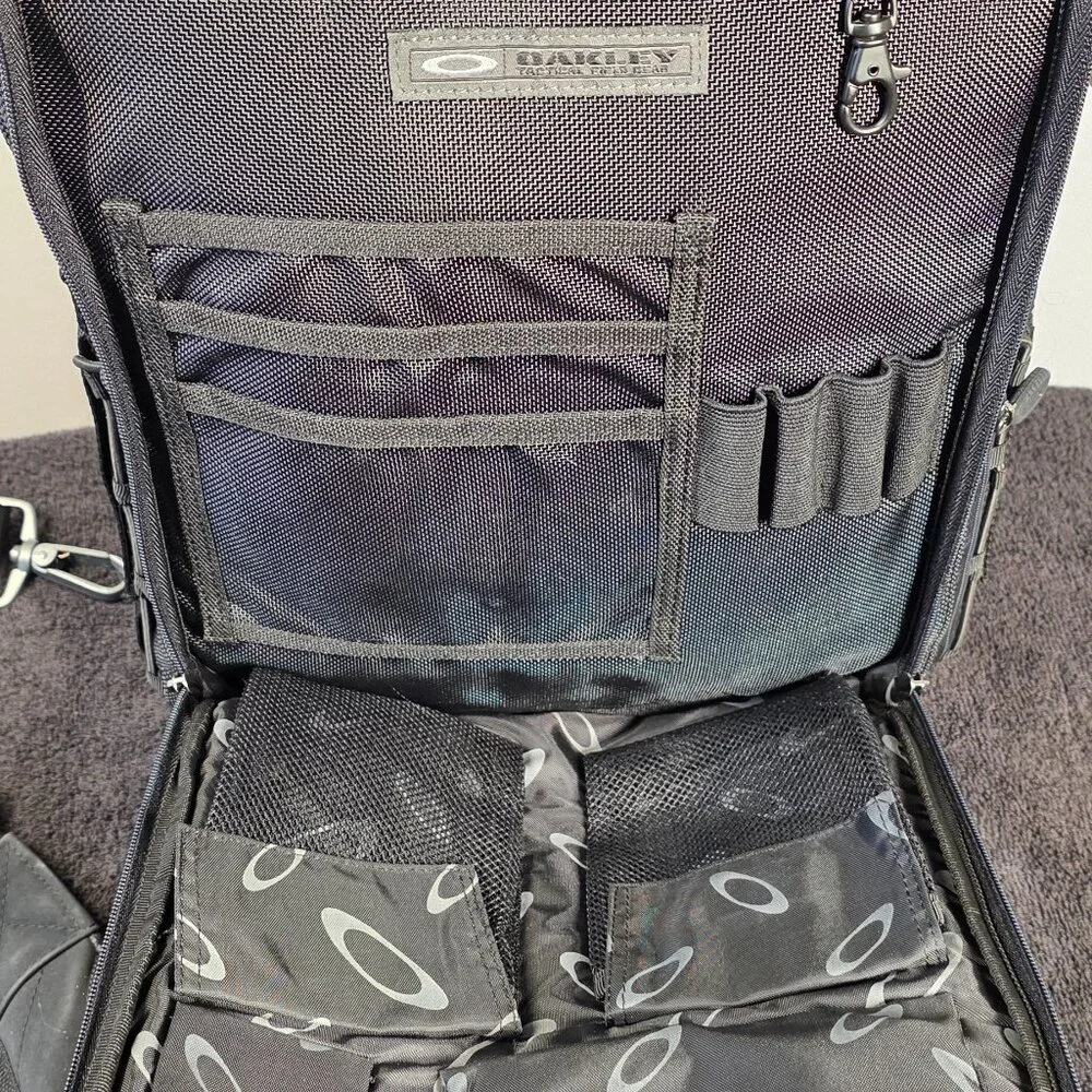 OAKLEY Industrial Tactical Field Gear Vertical Computer Laptop Bag